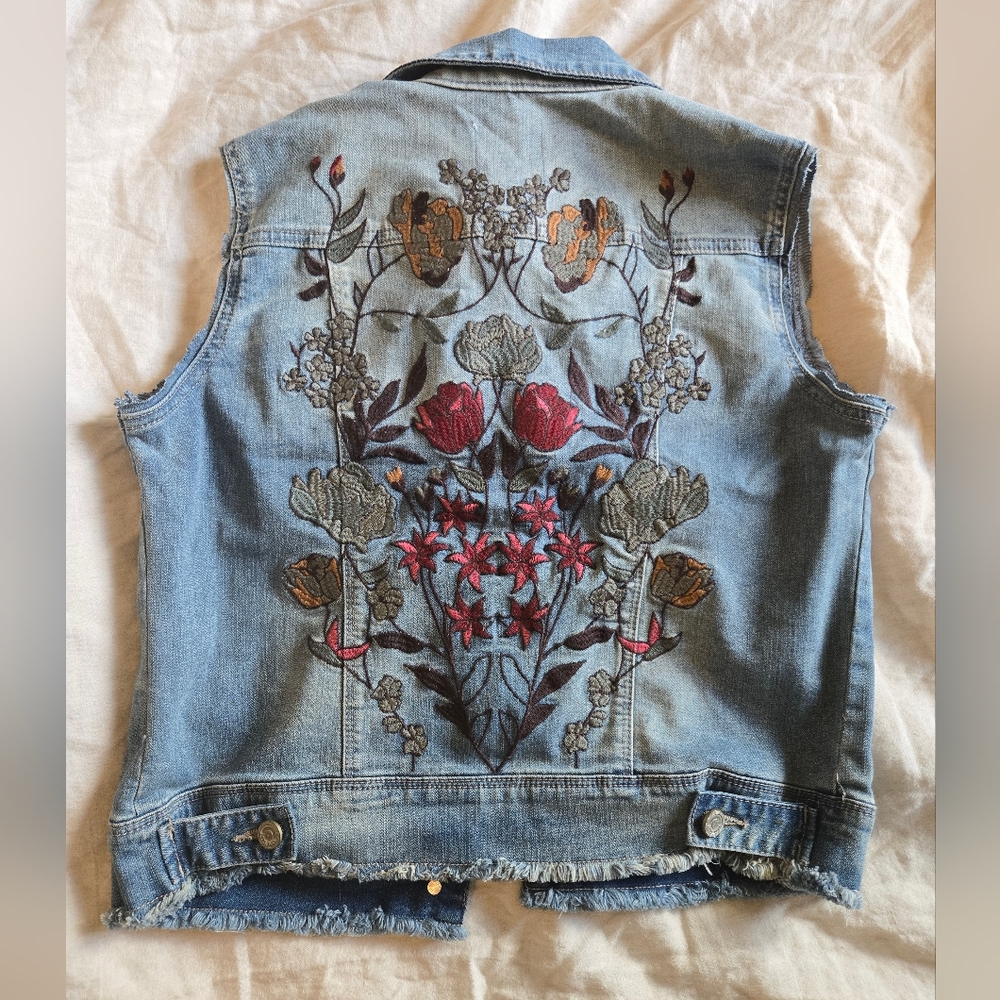 Code Bleu Denim Vest with Floral Embroidery